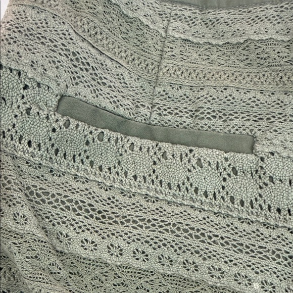 Hollister Olive High Waist Women's Lace Shorts - Picture 4 of 5